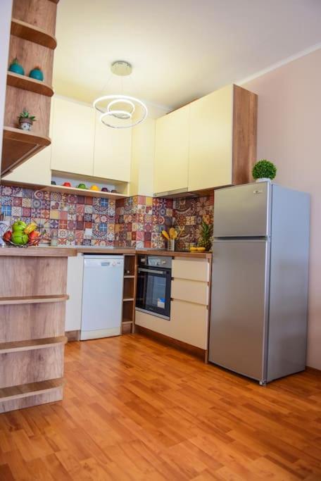 Charming Sunny Apartment+Swimming Pool Aziz Konstantin ve Elena Dış mekan fotoğraf