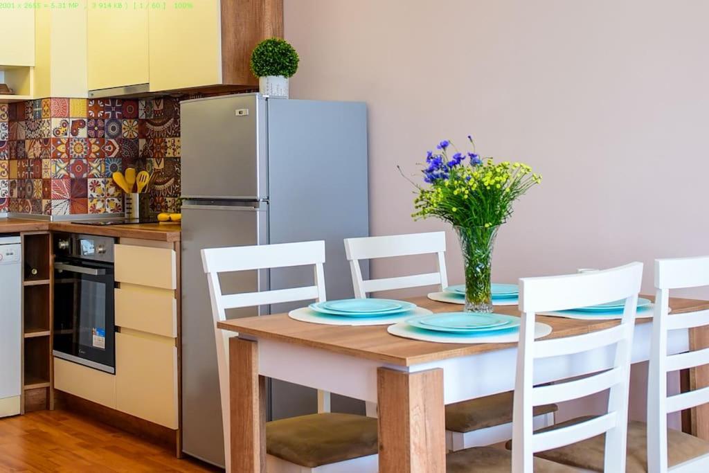 Charming Sunny Apartment+Swimming Pool Aziz Konstantin ve Elena Dış mekan fotoğraf